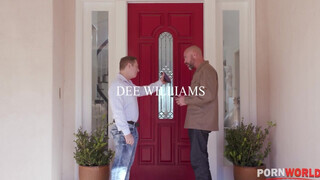 Dee Williams kettő hímtagot kap