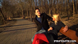 Private com - Zlata Shine a szexi gigantikus kannás milf