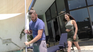 Abella Danger a pasasa előtt közösül