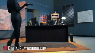 DigitalPlayground - Romi Rain csoki kukit kap