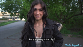 Public Agent - Alicia Trece a fogszabályzós argentin maca
