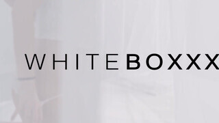 WhiteBoxxx - Jolee Love a bombázó gigantikus mellű német milf