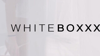 WHITEBOXXX - Romy Indy a tüzes csoki pipi