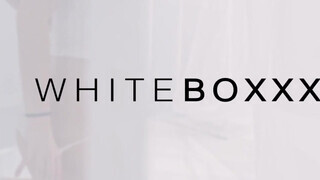 WHITEBOXXX - Zazie Skymm a világos szőke magyar tinédzser