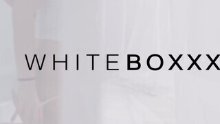 WhiteBoxxx - Sarah Kay gyöngéd dugása