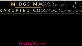 Karups - Midge Mayor a szexy világos szőke érett nő