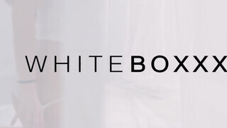 WHITEBOXXX - csodaszép, szenvedélyes csajszika az ágyban