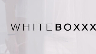 WHITEBOXXX - Chloe Lamour a óriási kannás milf