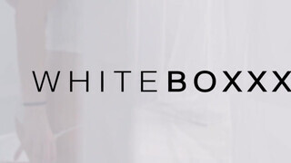 WhiteBoxxx - Silvia Dellai és Erika Bellucci édeshármasban kefélnek