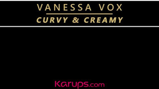 Vanessa Vox a tetkós kokeró milf