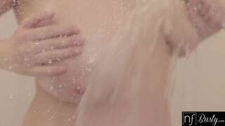 Sandra Sweet a hatalmas cickós milf