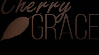 Cherry Grace csábító fehérneműben