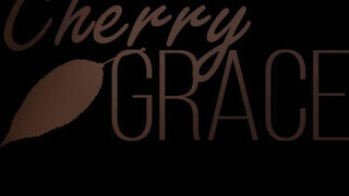 Cherry Grace a gigantikus cickós barinő