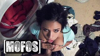 Mofos - Autumn Falls cickóba és punciba kurelva