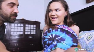 Naudi Nala vadul orálozza és lovagolja a termetes dákót