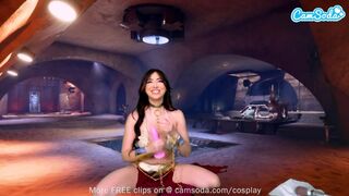 Princess Leia cosplayban élvezi a hatalmas didkós néger szépség játékát