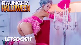 Shrima Malati maszkos érett szeretővel ünnepli halloween-t könyörtelen dugással