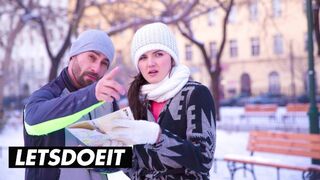 Francesca Di Caprio vad anális kufircolása Neeoval külföldön