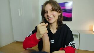 Zsenge amatőr szajha őrült arcra élvezés válogatása - forró szájba spriccelés és játék a gecivel!