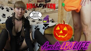 Kicsike boszorkány megidézi a termetes pélót és keményen megbasszák, hogy beleélvezzen a puncijába - halloween 2020