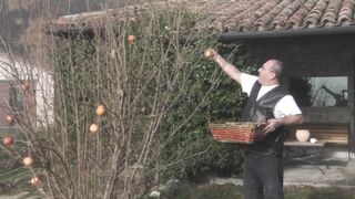 Szenvedélyes világos szőke zsenge amatőr popóba reszelve és szájba lőve termetes farasszal